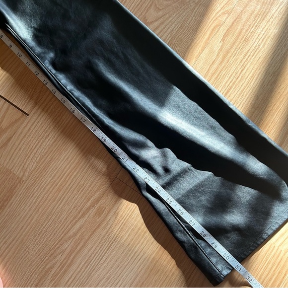 Old Navy Black Higher High Rise Flare Faux Leather Pants Size 2 - Picture 8 of 9